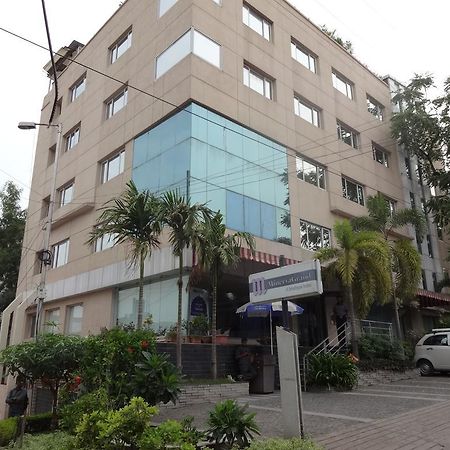 Minerva Grand Banjara Hotel Hyderabad Exterior photo