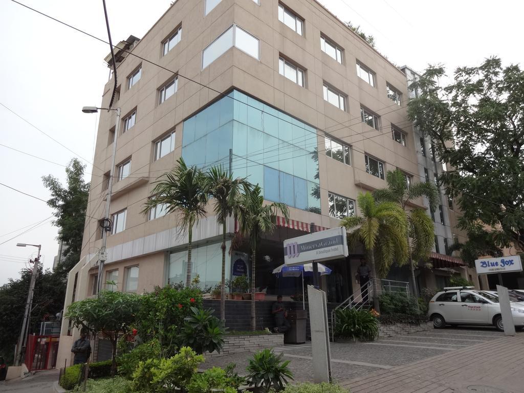 Minerva Grand Banjara Hotel Hyderabad Exterior photo